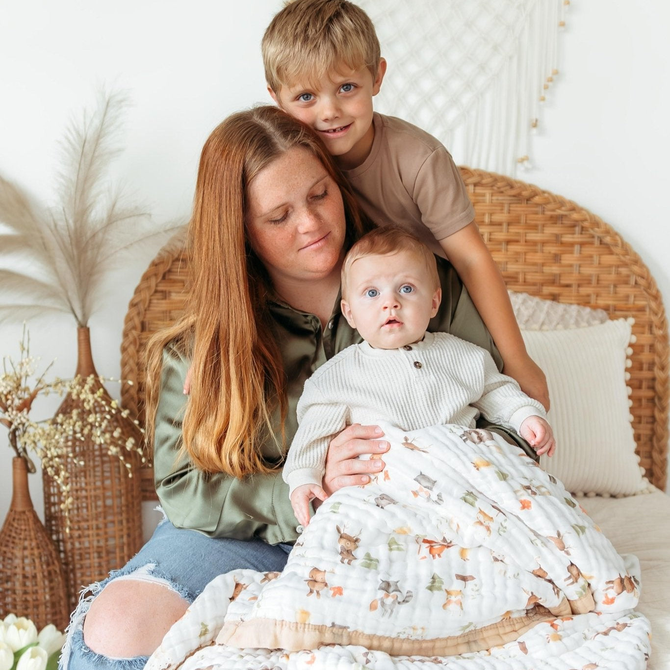 Nachiketa 'Forest Friends' 100% Organic Cotton Baby & Toddler Blanket – Super Soft Baby Blanket, Luxury Baby Shower Gift, Gender Neutral Baby Blanket, Organic Cotton Muslin Baby Blanket, Baby Essentials, Baby Blankets for Boys and Girls, Toddler Quilt, Nursery Quilt, Stroller Blanket, Cute Baby Blankets