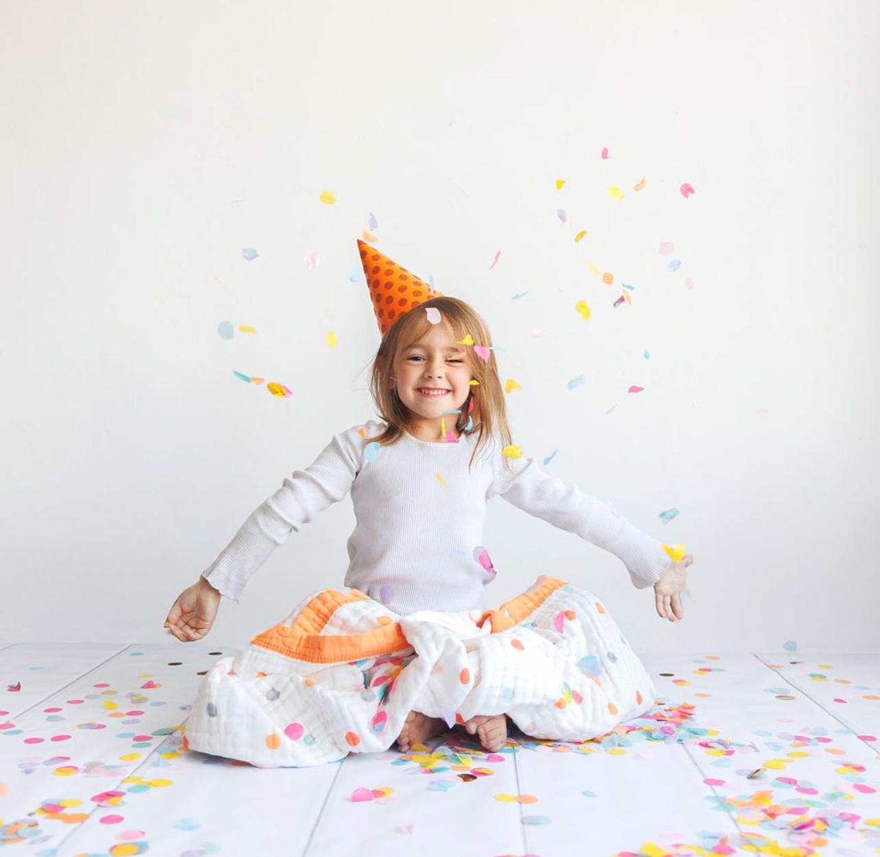Nachiketa 'Bright Dot' 100% Organic Cotton Baby & Toddler Blanket – Super Soft Baby Blanket, Luxury Baby Shower Gift, Gender Neutral Baby Blanket, Organic Cotton Muslin Baby Blanket, Baby Essentials, Baby Blankets for Boys and Girls, Toddler Quilt, Nursery Quilt, Stroller Blanket, Cute Baby Blankets