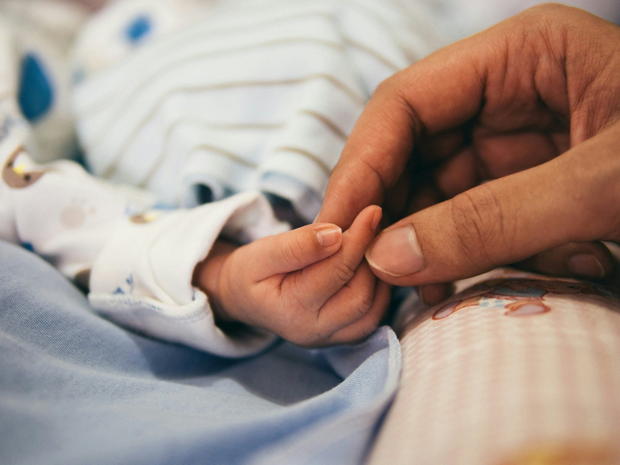 Image showing baby finger 