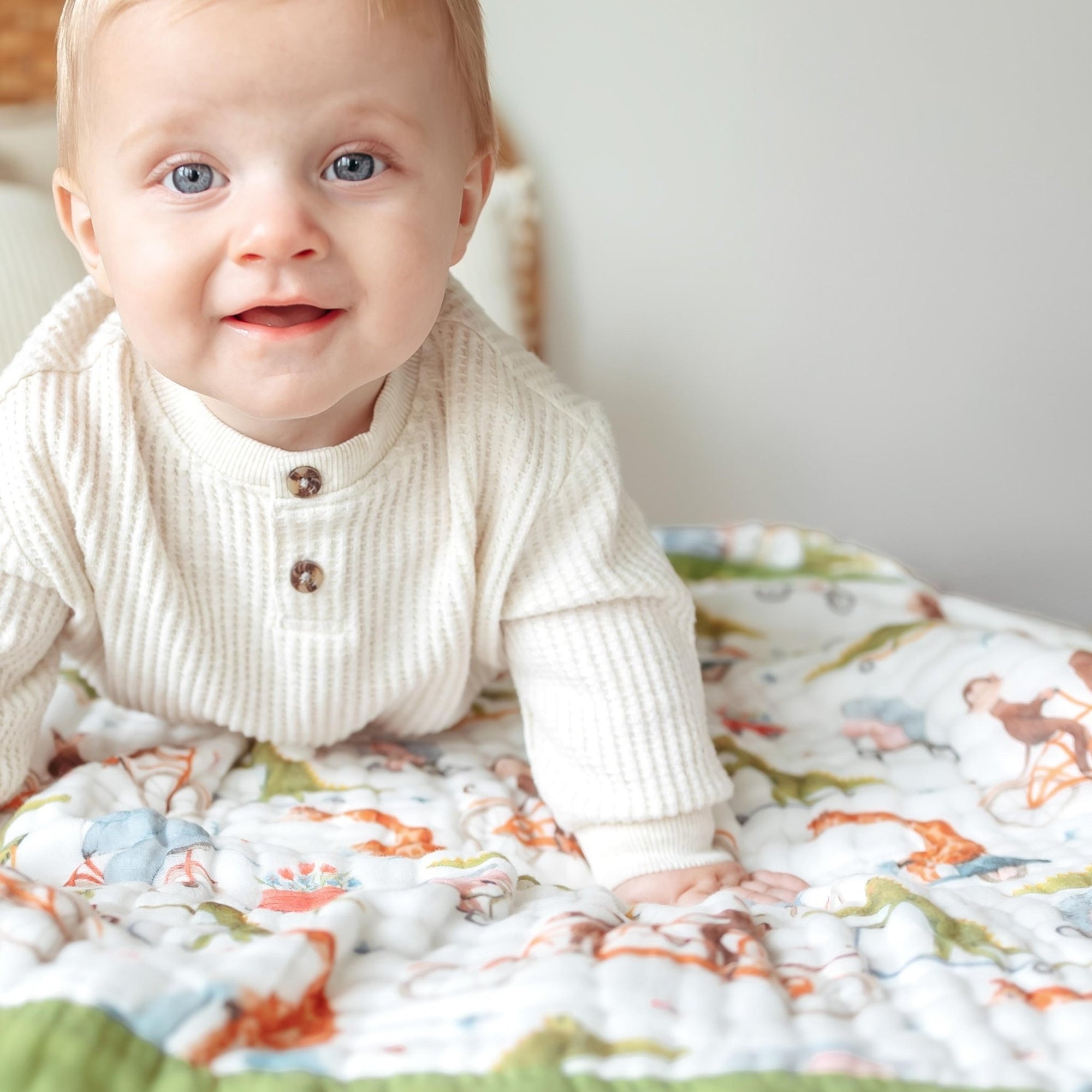 Nachiketa &#39;Gator on The Go&#39; 100% Organic Cotton Baby &amp; Toddler Blanket – Super Soft Baby Blanket, Luxury Baby Shower Gift, Gender Neutral Baby Blanket, Organic Cotton Muslin Baby Blanket, Baby Essentials, Baby Blankets for Boys and Girls, Toddler Quilt, Nursery Quilt, Stroller Blanket, Cute Baby Blankets