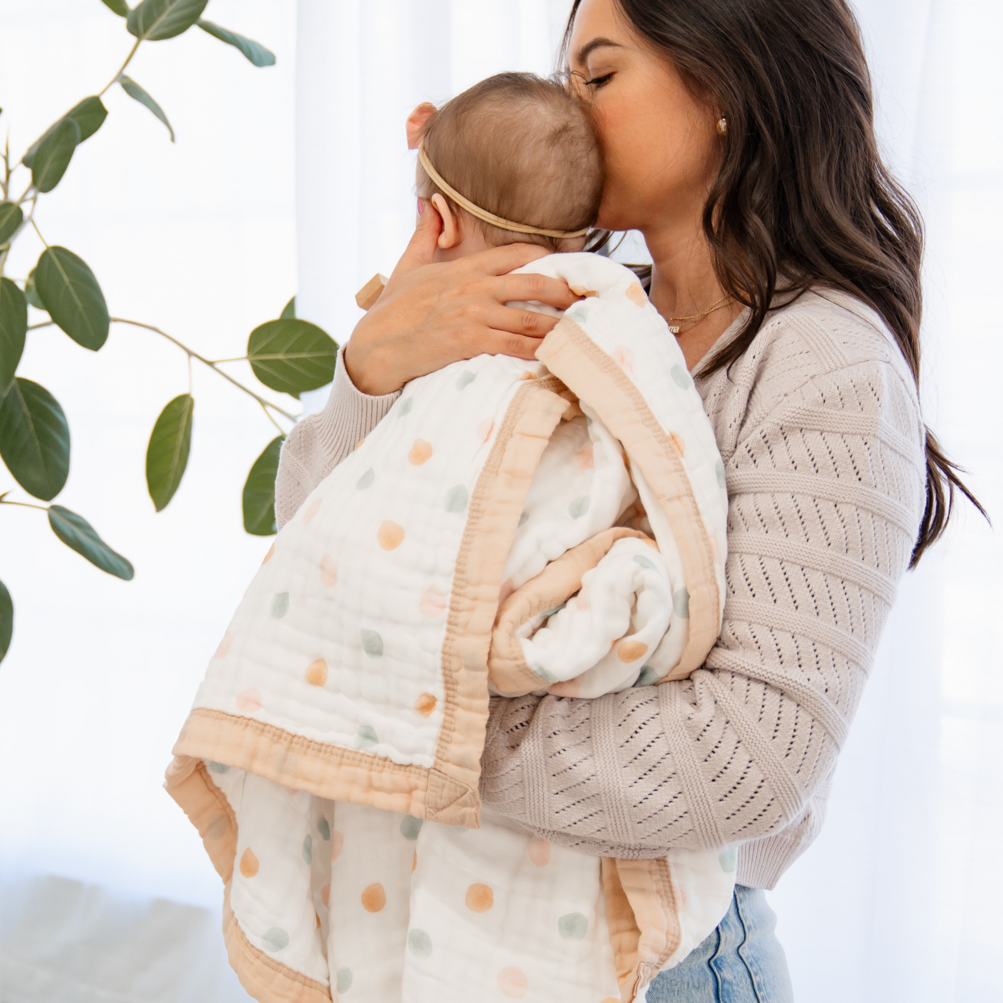 Soft Baby Quilt Organic by Natchiketa in Neutral Dot Print