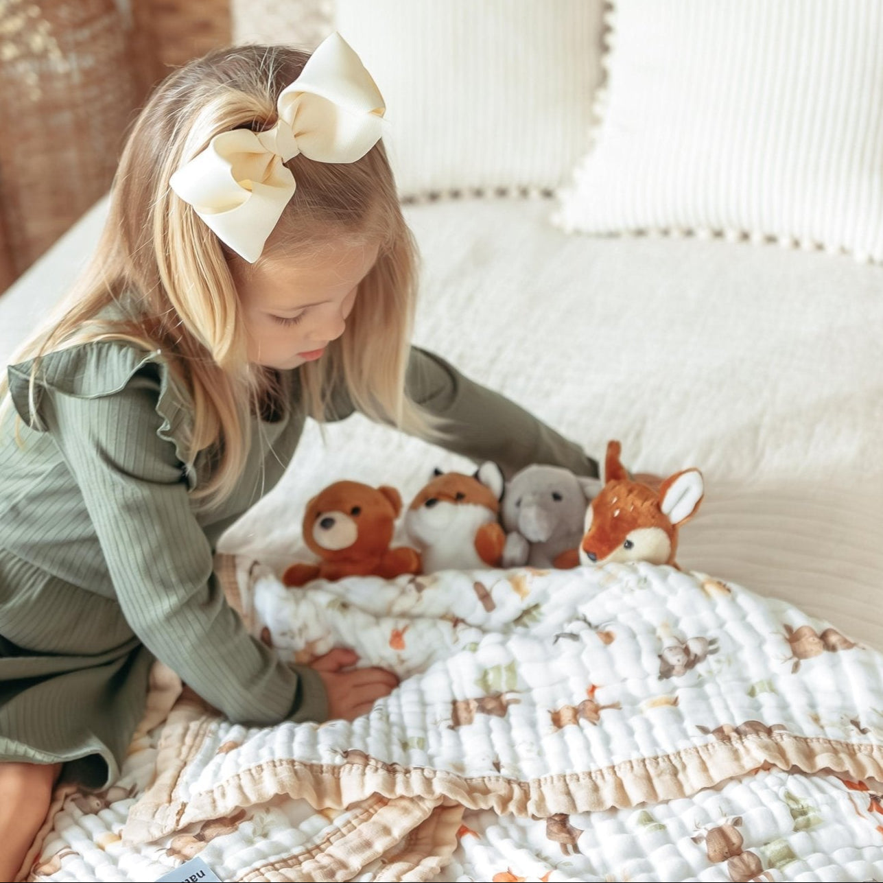 Nachiketa &#39;Forest Friends&#39; 100% Organic Cotton Baby &amp; Toddler Blanket – Super Soft Baby Blanket, Luxury Baby Shower Gift, Gender Neutral Baby Blanket, Organic Cotton Muslin Baby Blanket, Baby Essentials, Baby Blankets for Boys and Girls, Toddler Quilt, Nursery Quilt, Stroller Blanket, Cute Baby Blankets